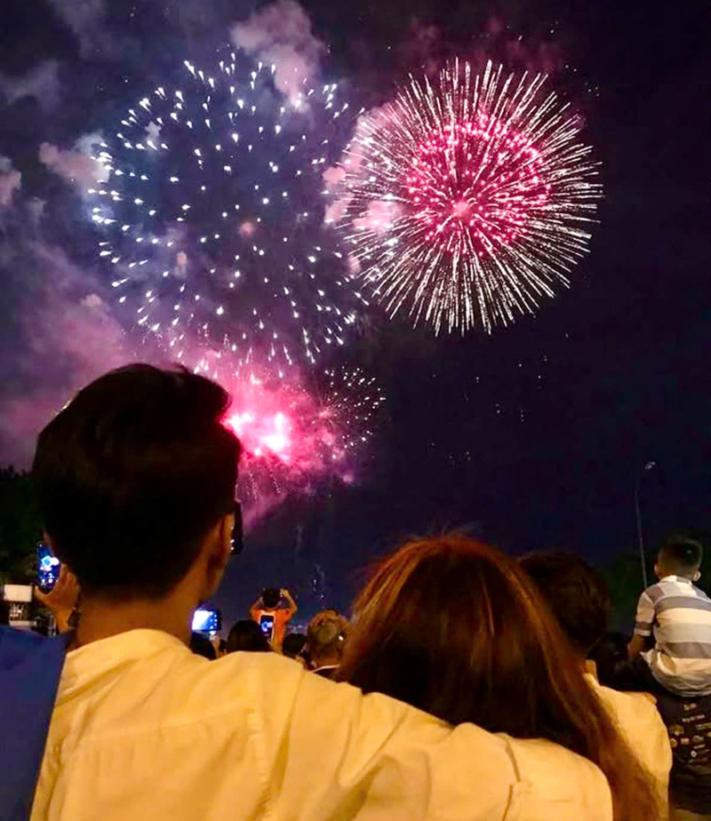 Cần Thơ: Pháo hoa rực rỡ chào Xuân Bính Ngọ 2026 - 4