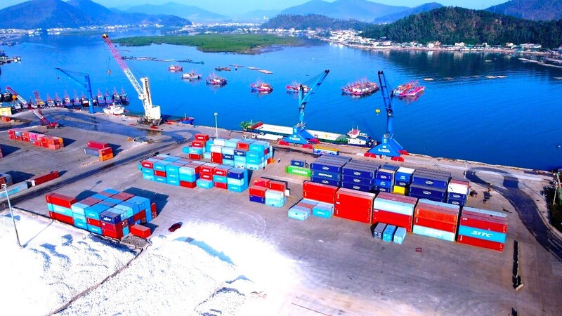 Cảng Cửa Lò nhộn nhịp những ngày đầu năm mới. Ảnh: Mai Liễu