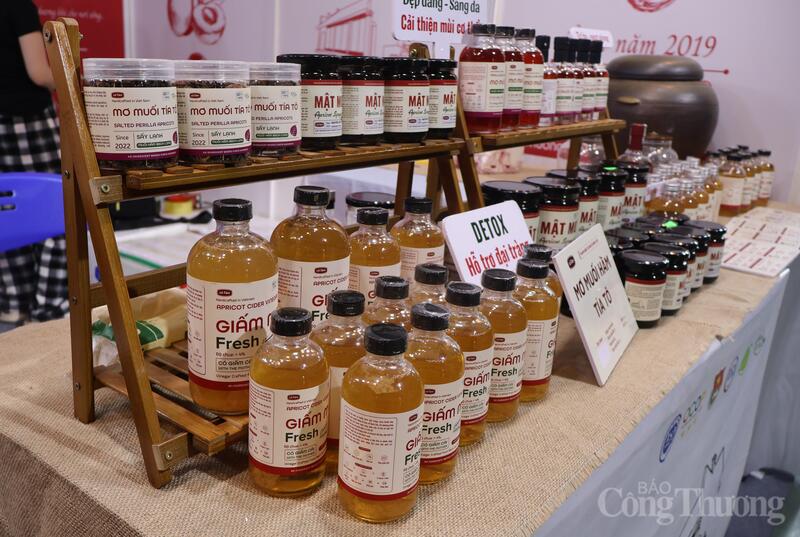 Gian hàng của thương hiệu Xưởng Cô Tâm tại Hội chợ Mùa Xuân lần thứ nhất 2026.