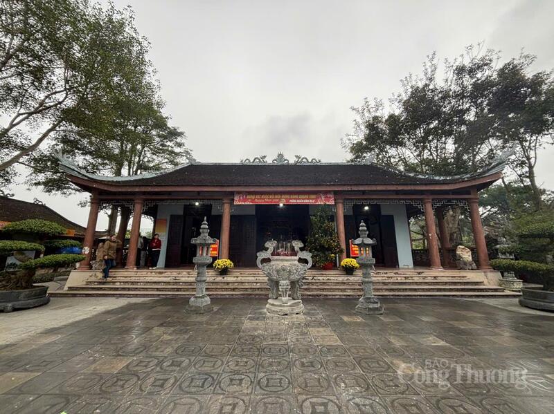 Du xuân giữa miền đất cổ đền Làng Vạc xứ Nghệ - 2