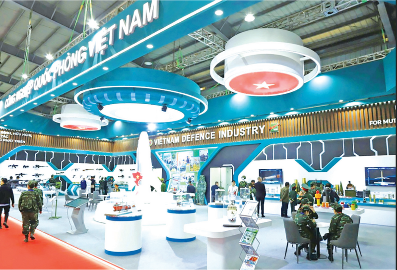 Sản phẩm do công nghiệp quốc phòng Việt Nam sản xuất, trưng bày tại Triển lãm Quốc phòng Quốc tế Việt Nam 2024. Ảnh: Nam Anh