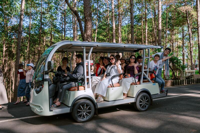 Được ví như “đôi mắt Pleiku”, Biển Hồ là địa điểm "check-in" không thể bỏ lỡ khi tới Gia Lai.