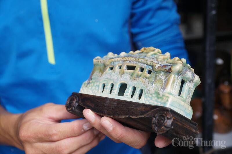 Bộ sản phẩm gốm Chùa Cầu là 1 trong 22 sản phẩm, bộ sản phẩm được công nhận là sản phẩm công nghiệp nông thôn tiêu biểu TP. Đà Nẵng năm 2025