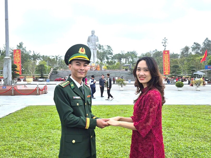 Mùa xuân bắt đầu cho tình yêu đôi lứa.