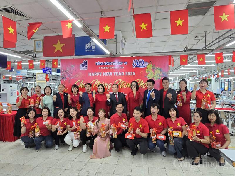 Cán bộ, công nhân viên May 10 quyết tâm hoàn thành các mục tiêu sản xuất - kinh doanh năm 2026.