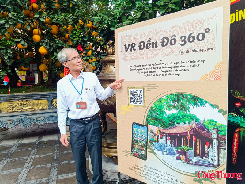 Ông Nguyễn Tiến Chiến, Trưởng ban quản lý Di tích Quốc gia đặc biệt Đền Đô giới thiệu về phần mềm tham quan Di tích Quốc gia đặc biệt Đền Đô bằng công nghệ thực tế ảo (Virtual Reality - VR)