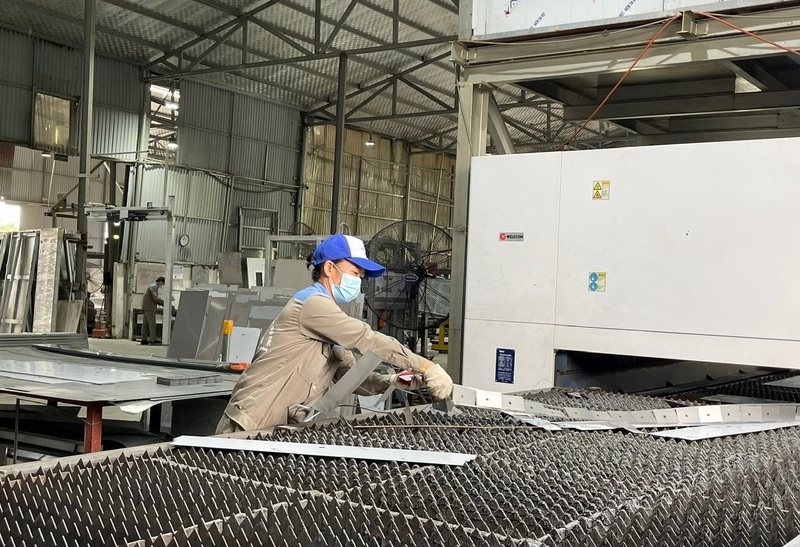 Dây chuyền sản xuất thép của Công ty CP Sản xuất thương mại CNC Gia Nghĩa.