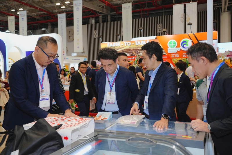 Doanh nghiệp, đối tác Nhật Bản tìm kiếm cơ hội hợp tác với Việt Nam qua các kỳ hội chợ, triển lãm. Ảnh: Đức Thành