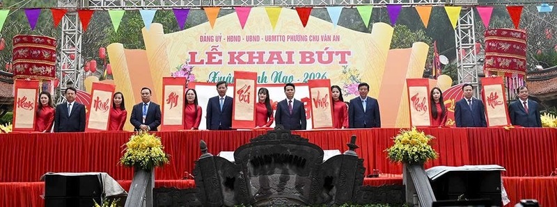 Lễ khai bút đầu xuân không chỉ là hoạt động văn hóa truyền thống mà còn là thông điệp mạnh mẽ về xây dựng xã hội học tập, đề cao nhân tài, bồi dưỡng nguyên khí quốc gia.