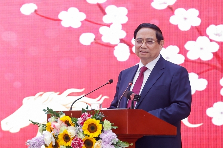 Thủ tướng phân tích yêu cầu về phát triển khoa học xã hội trong kỷ nguyên mới. Ảnh: VGP/Nhật Bắc