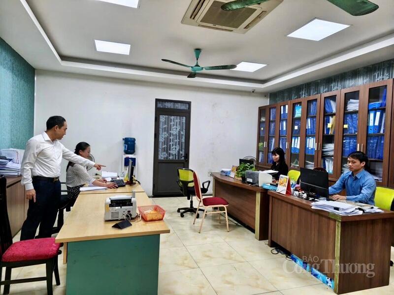 Tại Công ty TNHH Thương mại và Xây dựng Thân Hà, công nhân viên đã bắt tay vào công việc từ mùng 7 Tết.