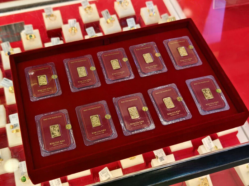 Sản phẩm vàng 0,1 chỉ được ưa chuộng vì vừa mang giá trị tâm linh, thẩm mỹ lại phù hợp với túi tiền. Ảnh minh họa