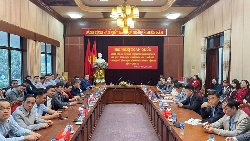 Đảng ủy Tổng Công ty Giấy Việt Nam tham dự trực tuyến Hội nghị.