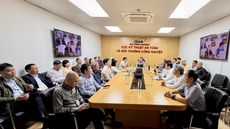 Học tập, quán triệt các Nghị quyết tại Đảng bộ Cục Kỹ thuật an toàn và Môi trường công nghiệp.