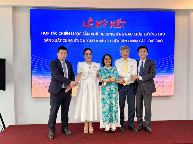 Các đối tác tham gia lễ ký kết hợp tác.