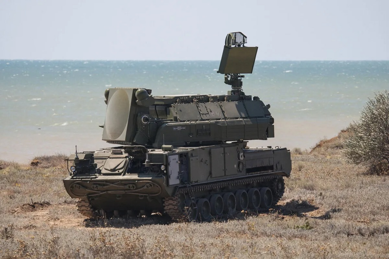 Kết hợp khung gầm GM-5955.15-01 và hỏa lực số hóa, Tor-M2 gia tăng độ "sống còn" và sức mạnh đánh chặn UAV trên chiến trường. Ảnh: Mil.ru