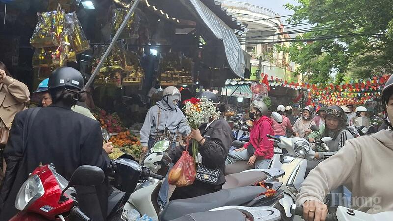 Sôi động mua bán ngày vía Thần Tài tại TP. Đà Nẵng.