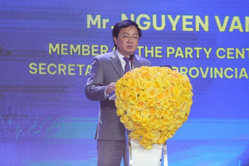 Bí thư Tỉnh ủy Tây Ninh Nguyễn Văn Quyết phát biểu tại buổi họp mặt.