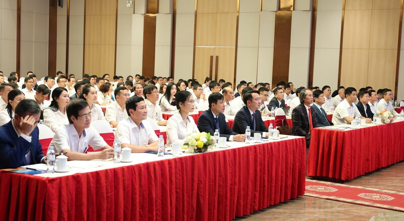 Các đại biểu tham dự hội nghị. Ảnh: Văn Trường