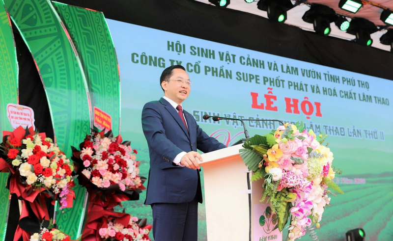 Tổng Giám đốc Vinachem Nguyễn Hữu Tú phát biểu tại lễ hội.