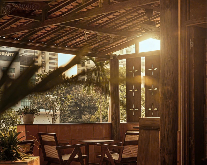 Chiêm ngưỡng di sản Hàng Trống giữa quán trà trong ngõ nhỏ Hà Nội - 1