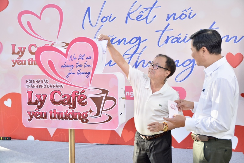 Toàn bộ nguồn đóng góp trong chương trình sẽ dành để chia sẻ đến những hoàn cảnh khó khăn. Ảnh: Ngọc Thảo