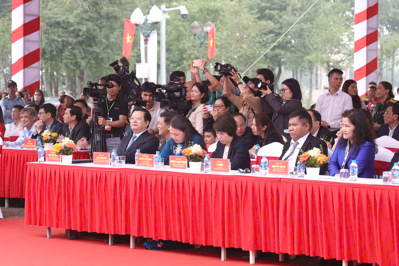 Các đại biểu tham dự ngày hội "Sắc xuân trên mọi miền Tổ quốc".