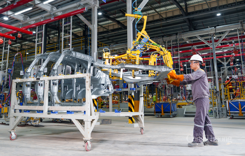 Dự án Nhà máy sản xuất xe máy điện VinFast Hà Tĩnh góp phần thúc đẩy chuyển dịch cơ cấu kinh tế, tạo việc làm và tăng thu ngân sách cho địa phương. Ảnh: VinFast Hà Tĩnh