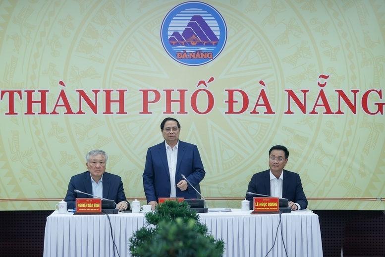 Thủ tướng Phạm Minh Chính làm việc với Ban Thường vụ Thành ủy Đà Nẵng - Ảnh: VGP/Nhật Bắc