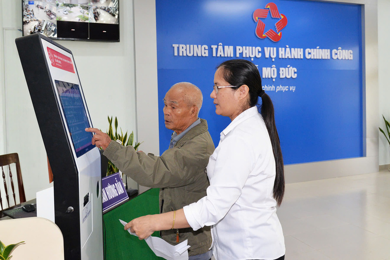 Cải cách hành chính gắn với chuyển đổi số đạt kết quả rõ nét. Tỷ lệ văn bản điện tử tại các cơ quan cấp tỉnh đạt 99,58%. Ảnh: Nguyễn Dương