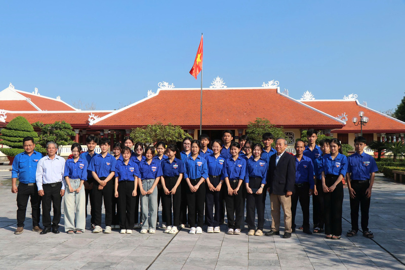 Khu lưu niệm của cố Thủ tướng được xem như "địa chỉ đỏ" để lớp trẻ noi theo. Ảnh: Nguyễn Dương