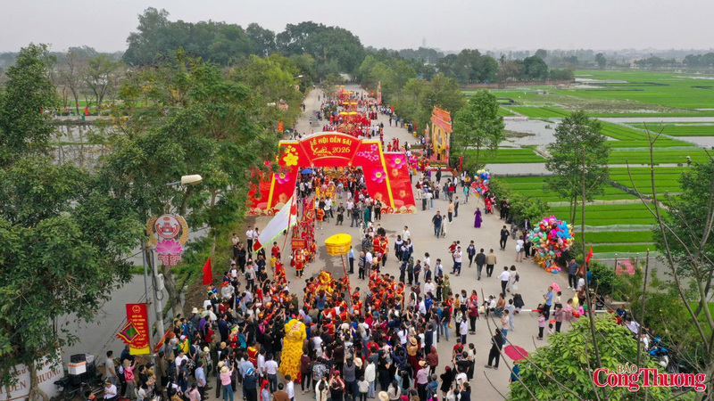 Hàng năm cứ ngày 11 tháng Giêng, xã Thư Lâm (Hà Nội) khai mạc Hội đền Sái xuân Bính Ngọ 2026 trong không khí trang trọng và rộn ràng đầu xuân.