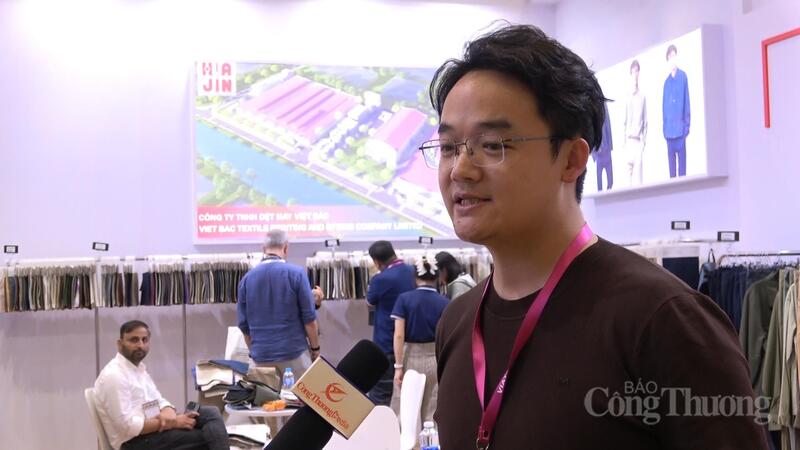 Ông Jing Yong Hui, Phó Tổng Giám đốc phụ trách Kinh doanh Công ty TNHH Dệt may Việt Bắc đánh giá: Triển lãm của Bộ Công Thương tổ chức rất chuyên nghiệp, là cơ hội cho các doanh nghiệp như chúng tôi về ngành dệt may quảng bá và tiếp cận được với nhiều đối tác, khách hàng tiềm năng chuyên nghiệp trong ngành dệt may.