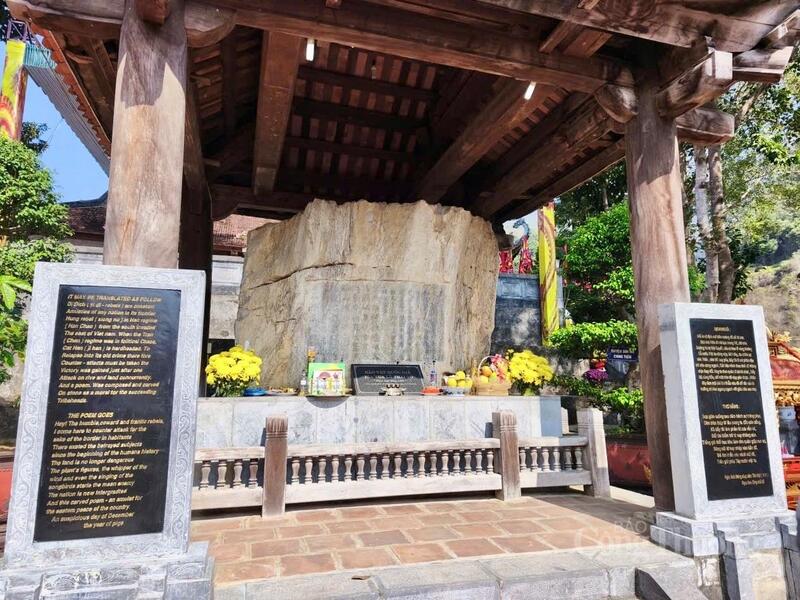 Bia cổ hoài lai - báu vật truyền đời tại Di tích lịch sử cấp quốc gia Đền thờ Vua Lê Thái Tổ.