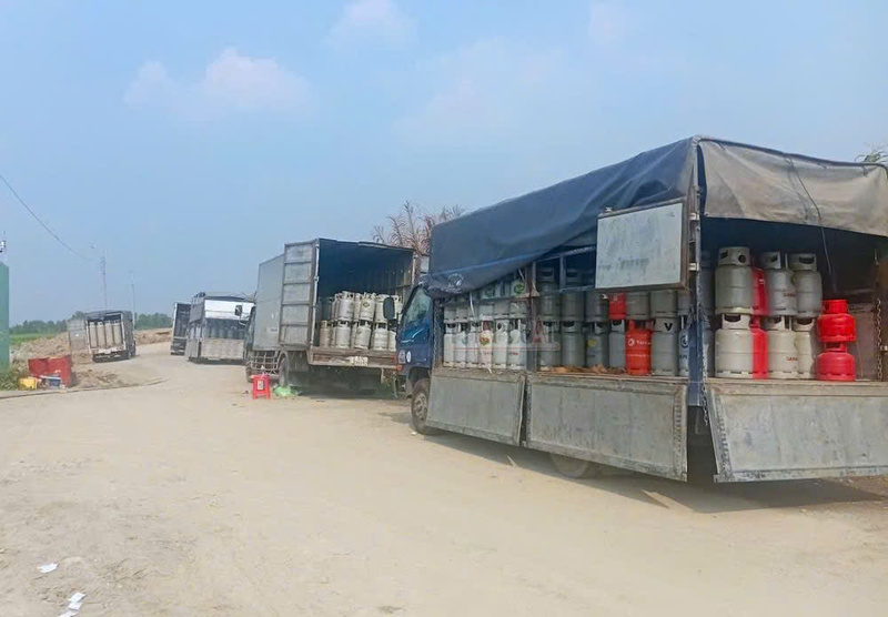 Hiện trường nơi thu mua, sang chiết gas trái phép.