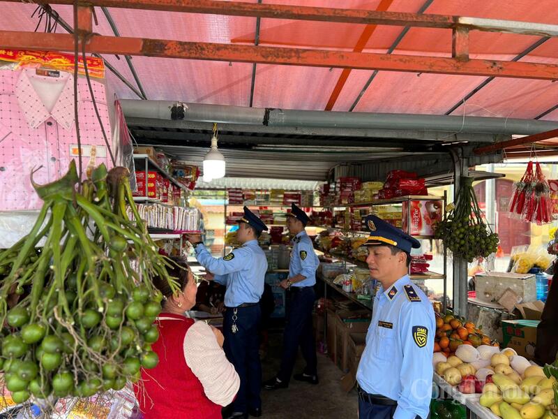 Chi cục QLTT Hà Tĩnh tiếp tục duy trì trạng thái chủ động, bám sát diễn biến thị trường sau Tết. Ảnh: Trọng Tùng
