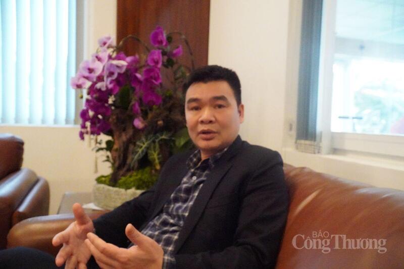 Ông Trần Xuân Trường - Phó Tổng giám đốc Công ty CP Nhiệt điện Hải Phòng chia sẻ thông tin về công tác đảm bảo sản xuất trong năm 2026. Ảnh: Thu Hường