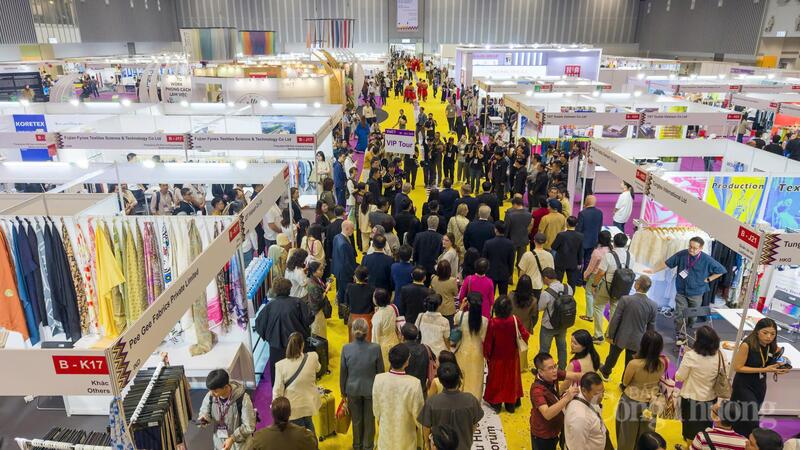 Triển lãm quy tụ gần 1.000 gian hàng của hơn 450 doanh nghiệp đến từ 21 quốc gia và vùng lãnh thổ.