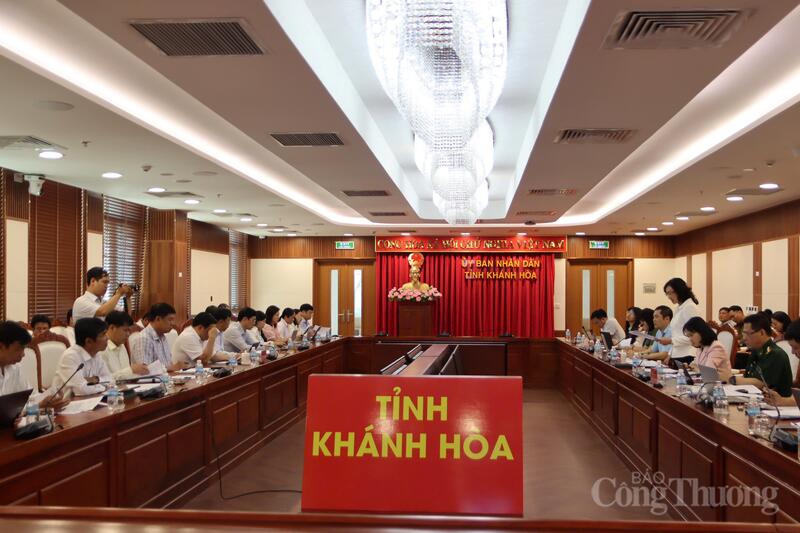 Quang cảnh buổi làm việc. Ảnh: Thanh Huy