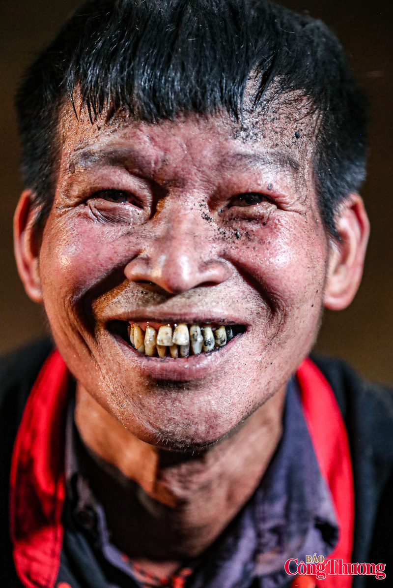 Tuy nhiên, họ không hề bị bỏng hay vết thương nào.