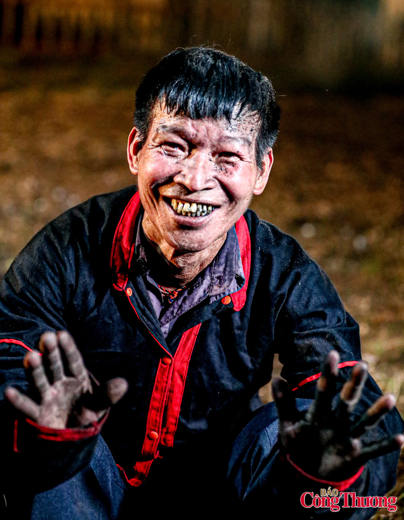 Lễ hội nhảy lửa của người Pà Thẻn đã có lịch sử lâu đời và được gìn giữ, duy trì qua nhiều thế hệ. Hoạt động này không chỉ phản ánh vai trò và địa vị của những người thầy cúng trong xã hội trước kia, mà còn là bằng chứng thể hiện những yếu tố văn hóa, tín ngưỡng nguyên thủy sơ khai, niềm tin vào thế giới thần linh và những thế lực siêu nhiên.Nhảy lửa còn là một di sản văn hóa mang tính đại diện tộc người, được biết đến như một bản sắc riêng của cộng đồng người Pà Thẻn. Đây cũng là lễ hội duy nhất của người Pà Thẻn còn duy trì đến ngày nay.