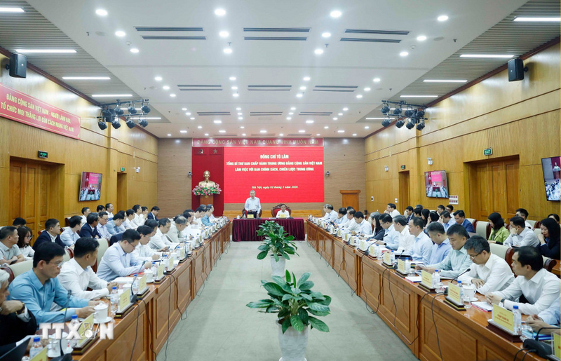 Các đại biểu tham dự cuộc làm việc. Ảnh: Thống Nhất/TTXVN