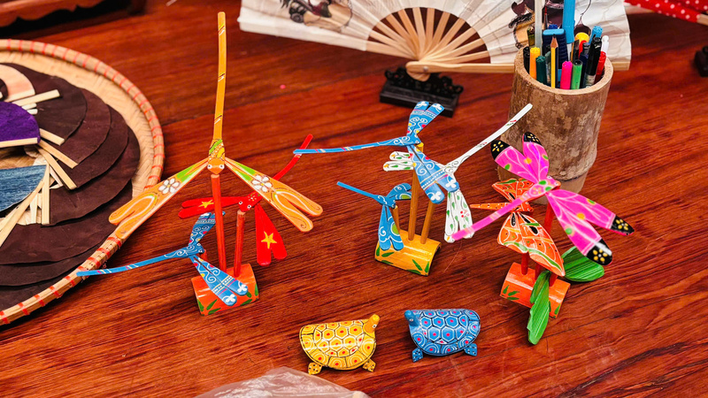 Chuồn chuồn tre Thạch Xá: Bay xa trên ‘đôi cánh’ làng nghề - 1