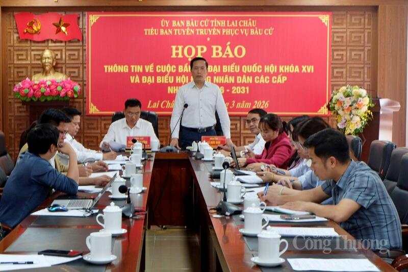 Ông Lê Đức Dục, uỷ viên Ban Thường vụ Tỉnh ủy, Trưởng Ban Tuyên giáo và Dân vận Tỉnh ủy, ủy viên Ủy ban bầu cử tỉnh,Trưởng Tiểu ban Tuyên truyền phục vụ bầu cử kết luận buổi họp báo.