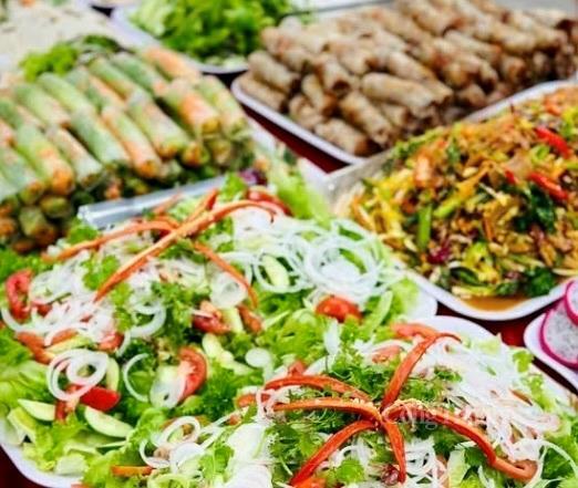 Buffet chay còn được Co.opmart Cần Thơ duy trì vào các ngày rằm hàng tháng