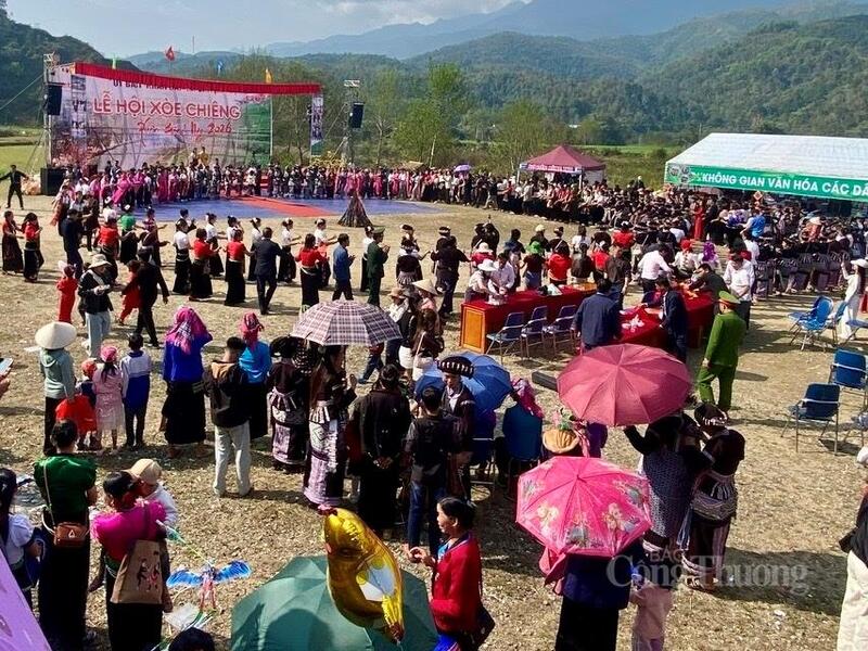 Để lễ hội thực sự vui tươi, lành mạnh, ngoài sự vào cuộc của chính quyền và Ban Tổ chức, điều quan trọng là nâng cao nhận thức của mỗi người dân.