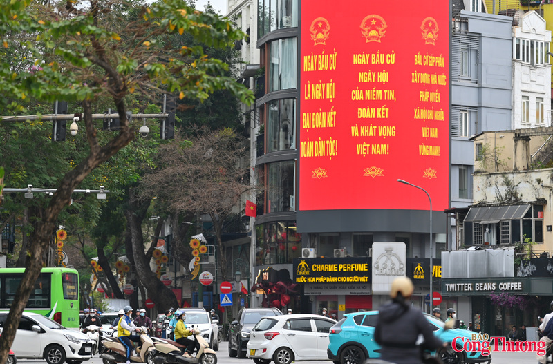 Hà Nội trang hoàng rực rỡ, sẵn sàng cho ngày hội non sông - 10