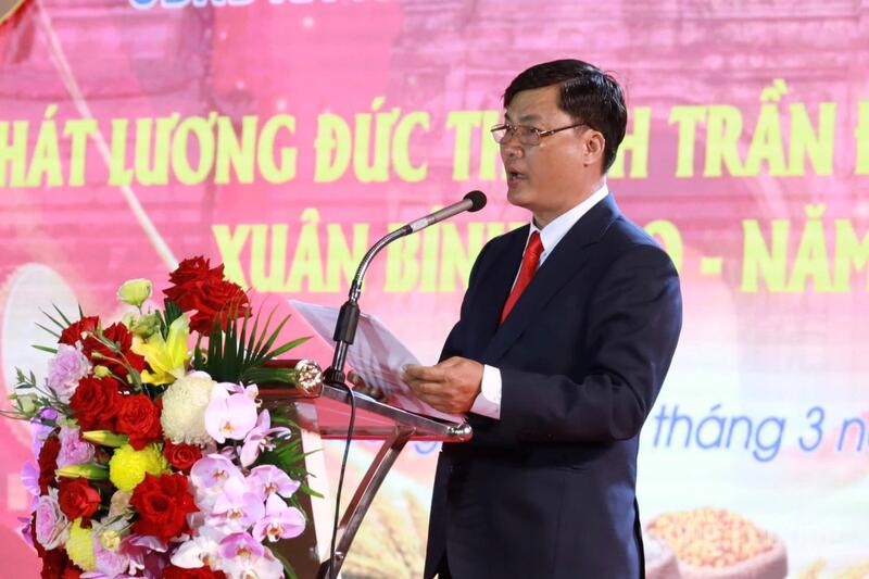 Ông Lê Văn Đoàn, Phó Chủ tịch Ủy ban nhân dân xã Trần Thương, Phó Trưởng Ban Tổ chức lễ hội phát biểu khai mạc.
