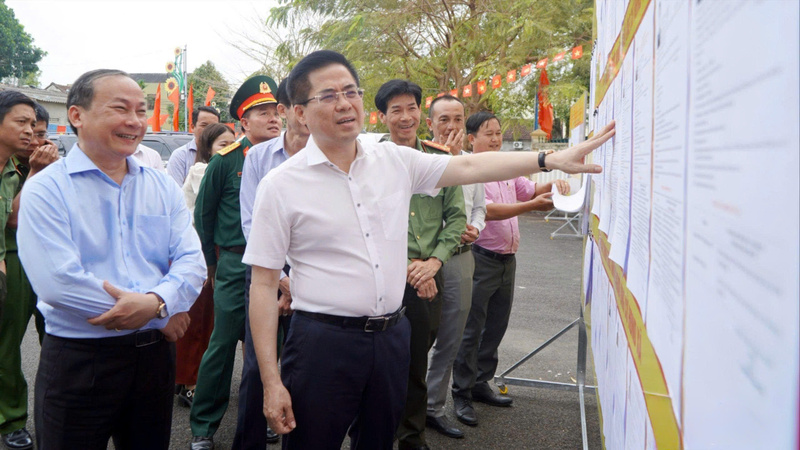 Chủ tịch UBND tỉnh Quảng Ngãi Nguyễn Hoàng Giang yêu cầu các địa phương tăng cường bảo đảm an ninh, an toàn tuyệt đối cho cuộc bầu cử, chủ động nắm chắc tình hình ngay từ cơ sở, không để phát sinh điểm nóng. Ảnh: T.N