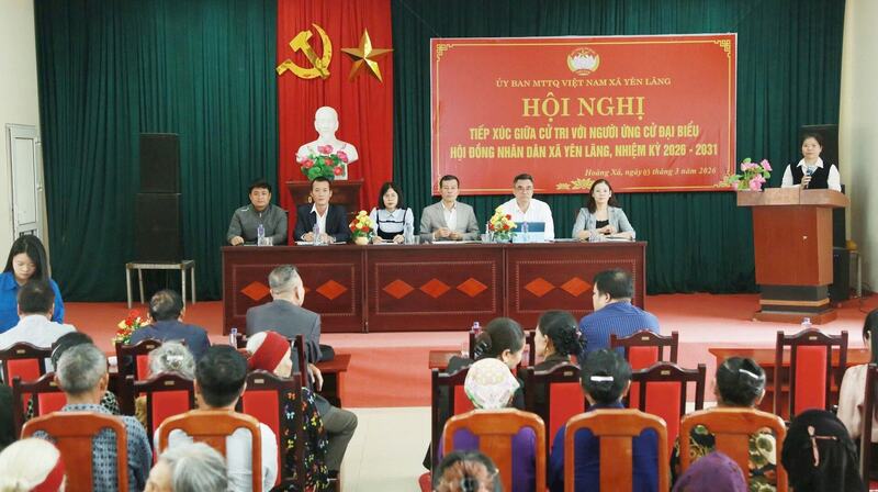 Quang cảnh buổi tiếp xúc cử tri giữa cử tri với người ứng cử đại biểu HĐND xã Yên Lãng, Hà Nội. Ảnh: Phạm Hùng